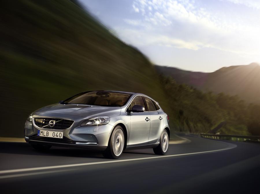  Volvo V40 2012 года  (фото 118 из 183)